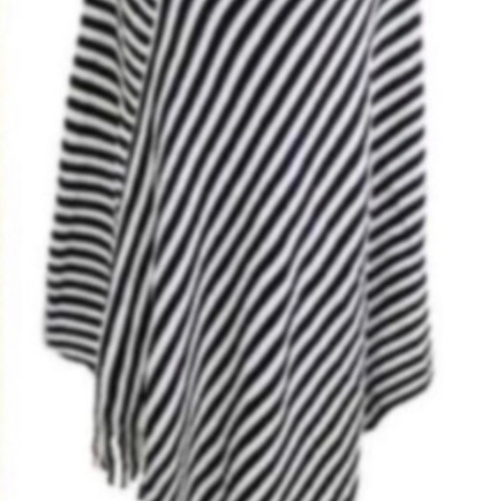Classic Striped Poncho ⚡️only 1 left ⚡️ - Picture 3 of 4